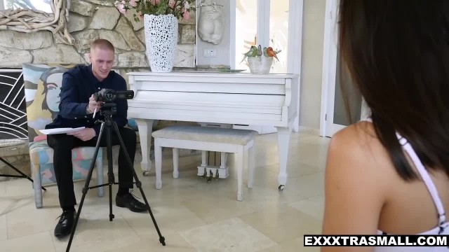 Впервые трахнулась на камеру - #2